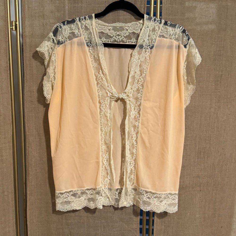 Vintage 70’s Peach & Cream Cover Bed Jacket M